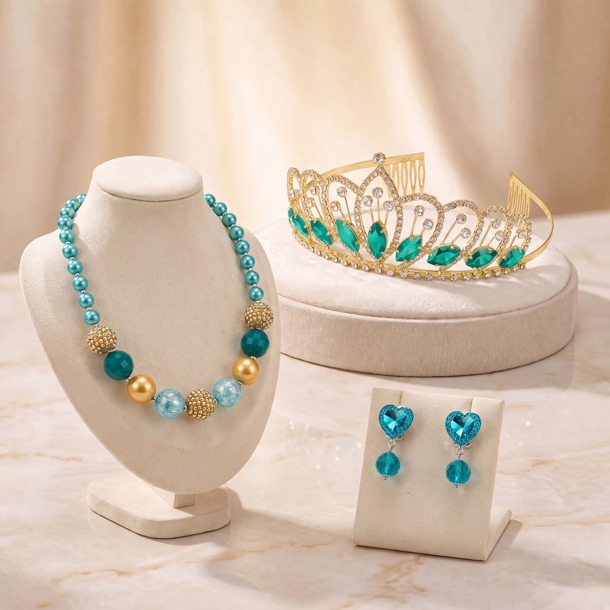 Jasmine Jewel Accessory Set on display